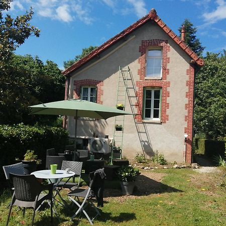Maison " Bouton D'Or" Au Bord De L'Eau, A 10 Mn De Tours , Meuble Classe Une Etoile Saint Avertin Bagian luar foto