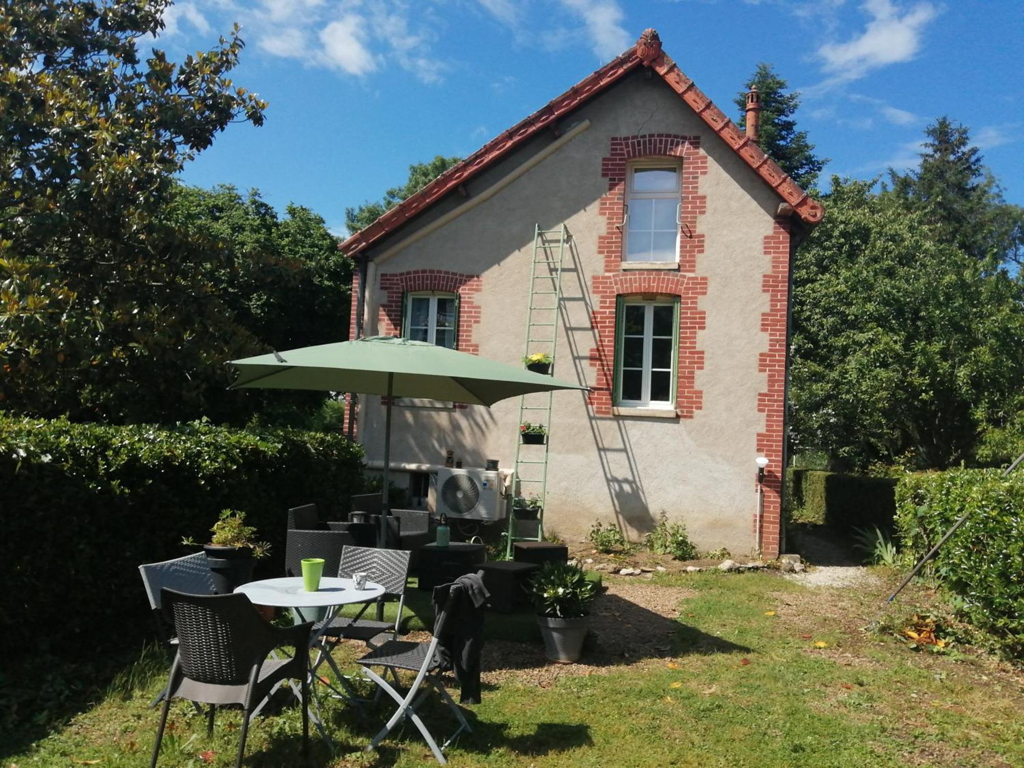 Maison " Bouton D'Or" Au Bord De L'Eau, A 10 Mn De Tours , Meuble Classe Une Etoile Saint Avertin Bagian luar foto